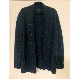 Cozy green sweater/cardigan